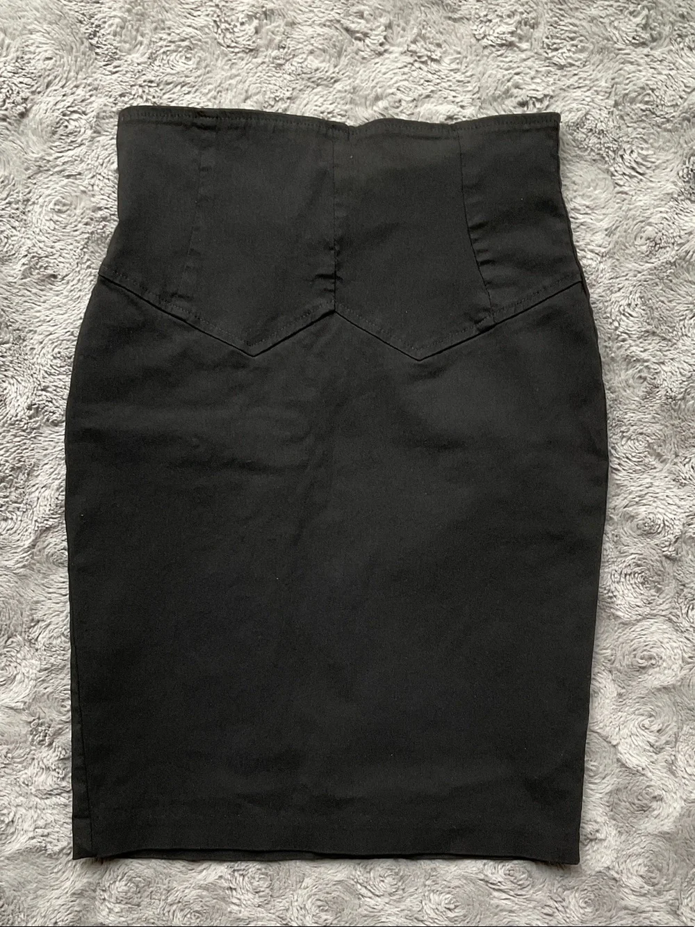 Black stretchy business pencil midi skirt